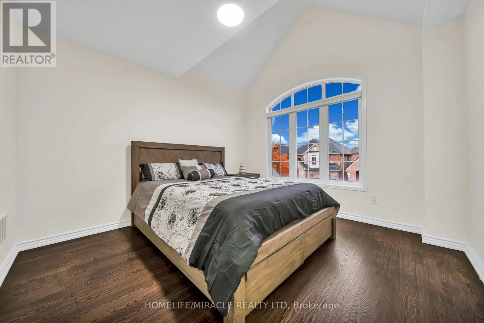 763 PITCHER PLACE