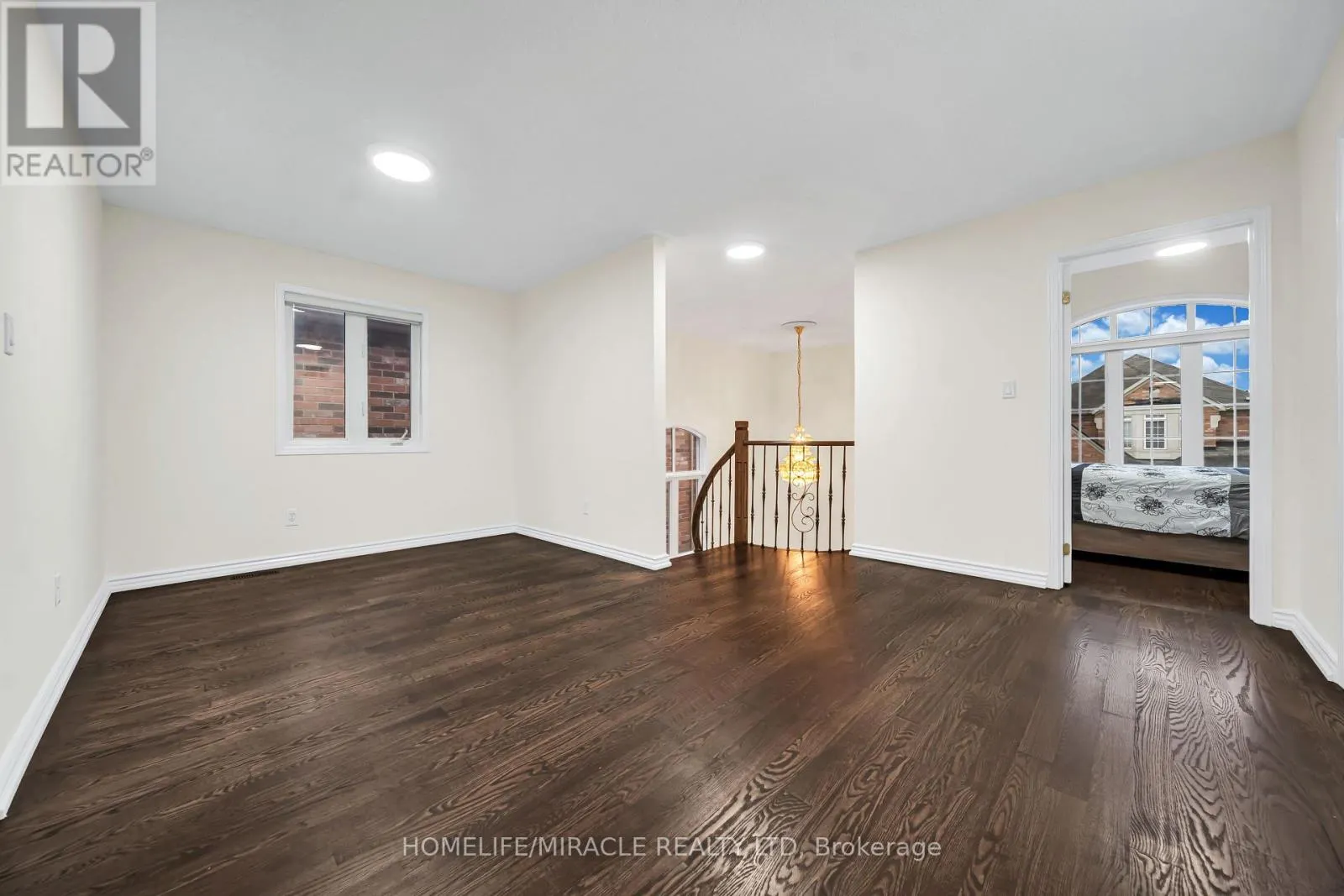763 PITCHER PLACE