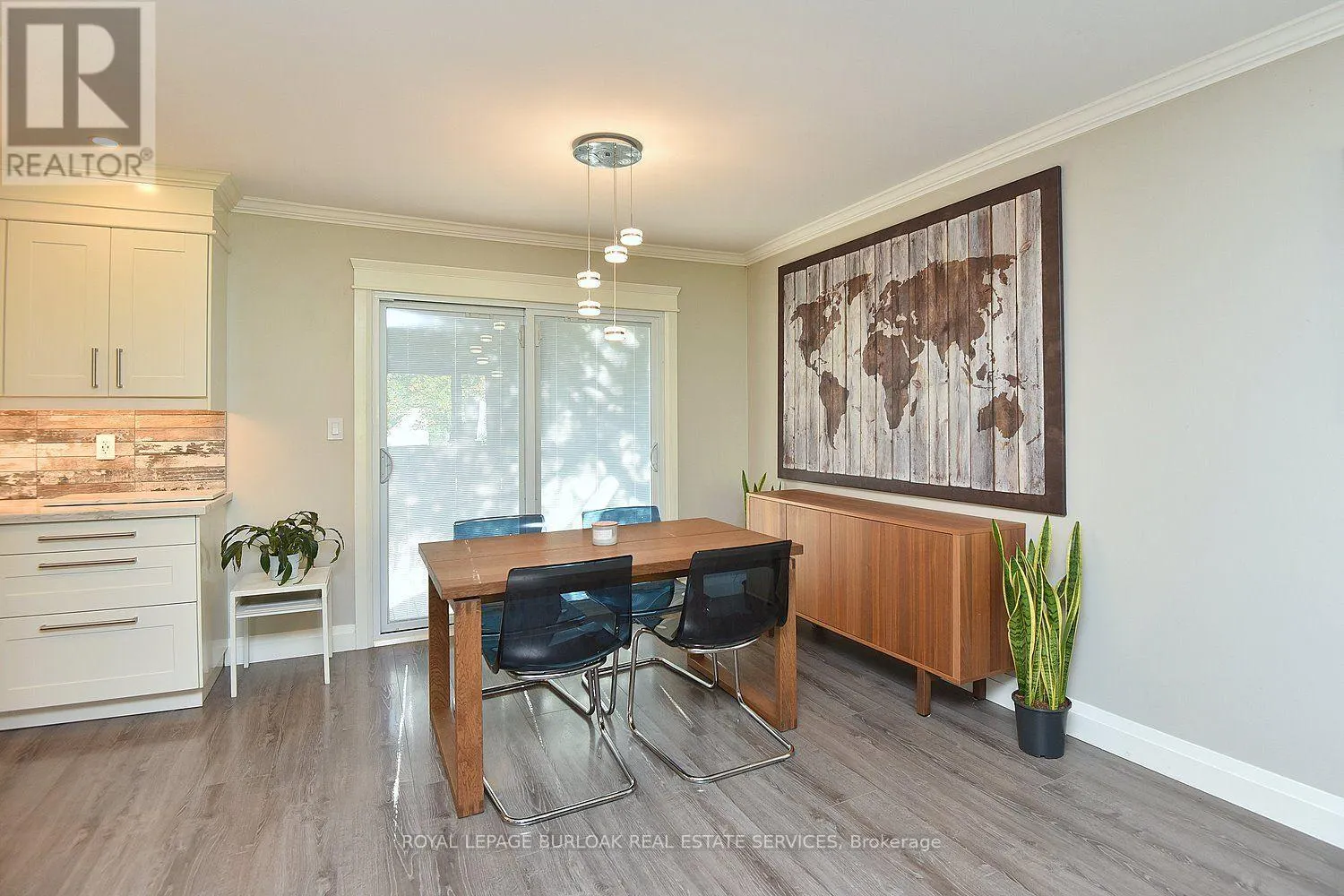 699 CASTLEGUARD CRESCENT
