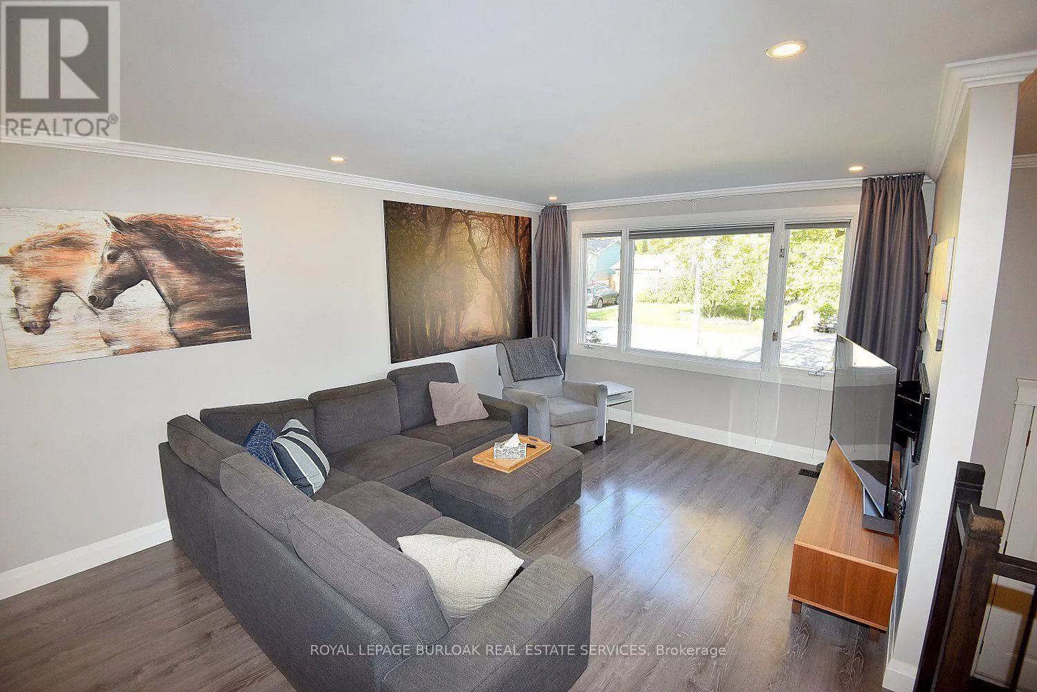 699 CASTLEGUARD CRESCENT