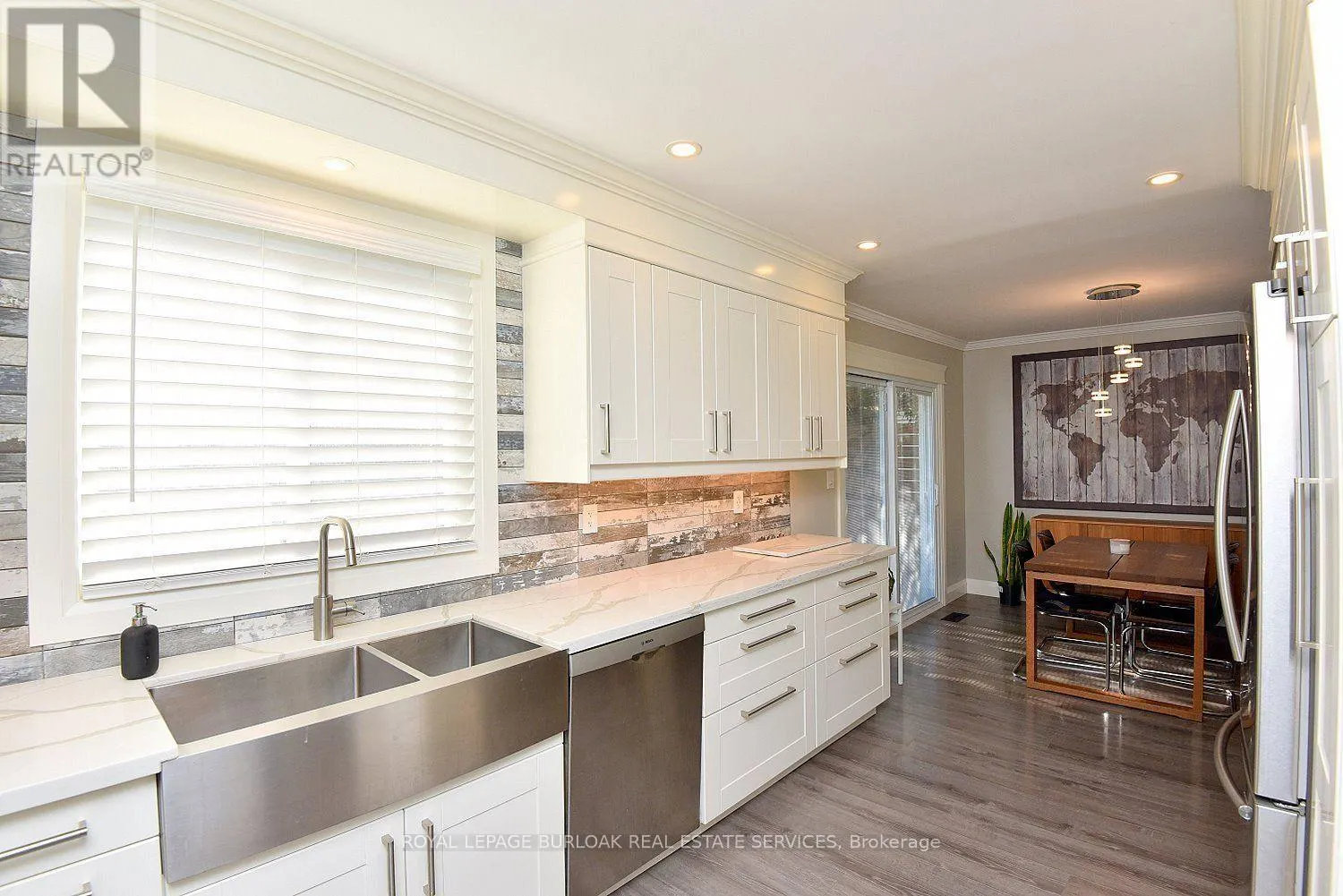 699 CASTLEGUARD CRESCENT