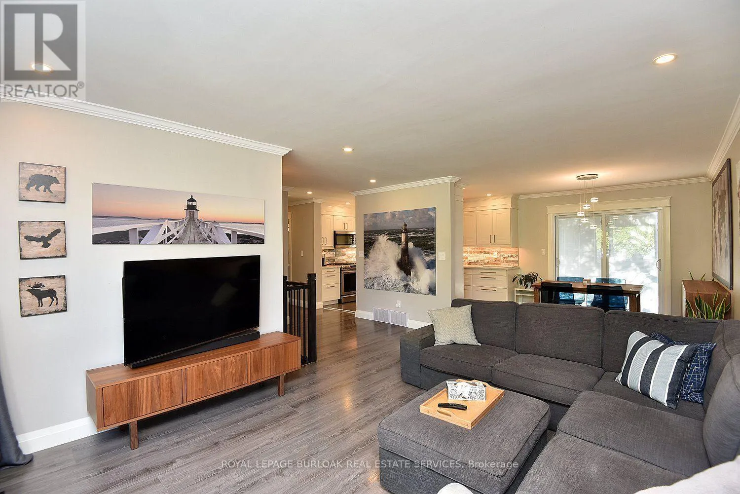 699 CASTLEGUARD CRESCENT