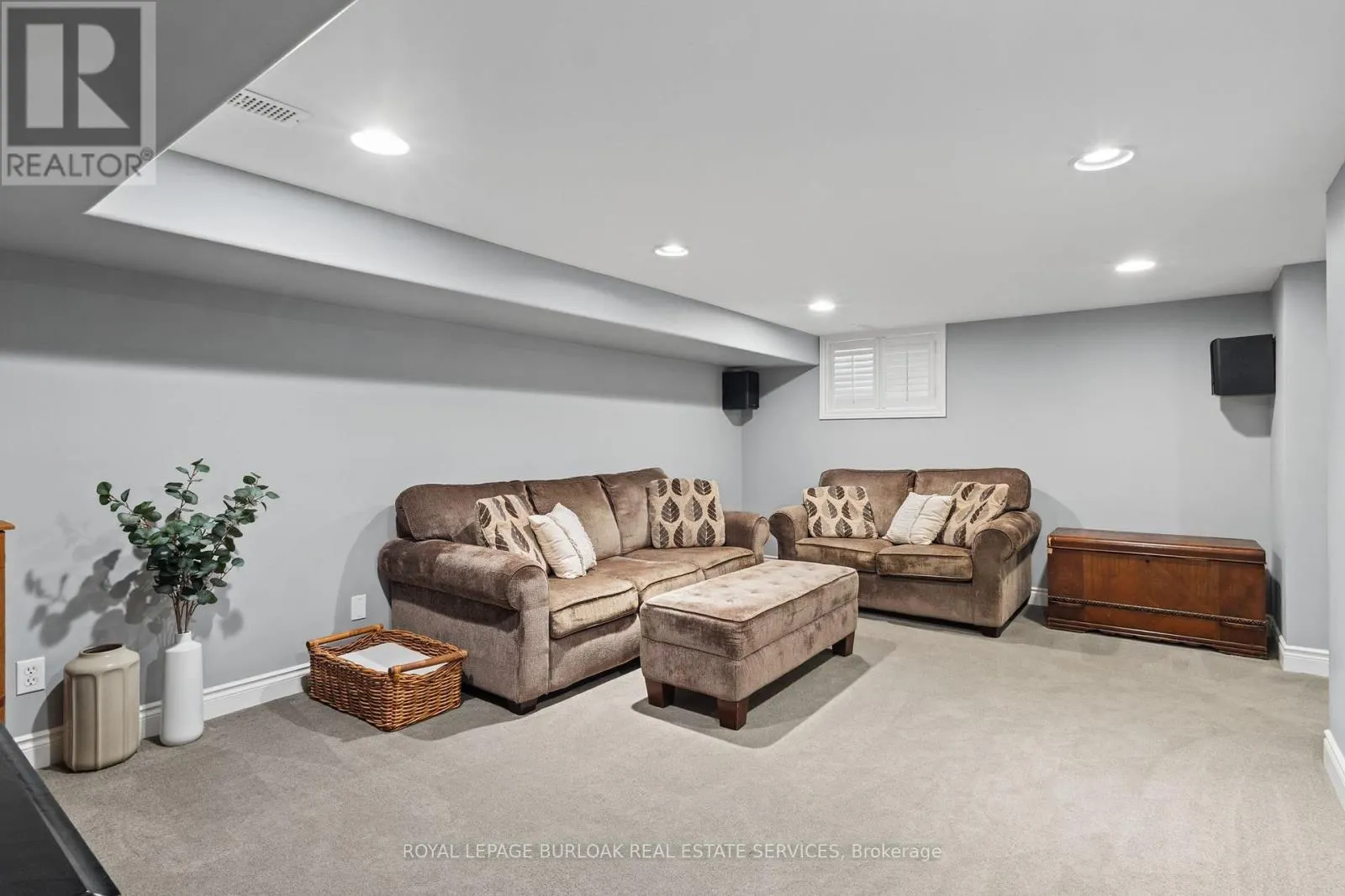 497 TOWNSEND AVENUE