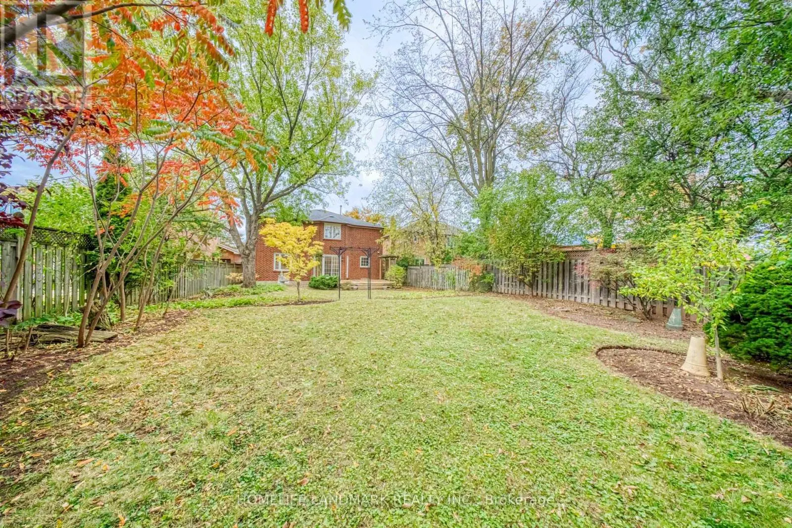 1323 GREENWOOD CRESCENT