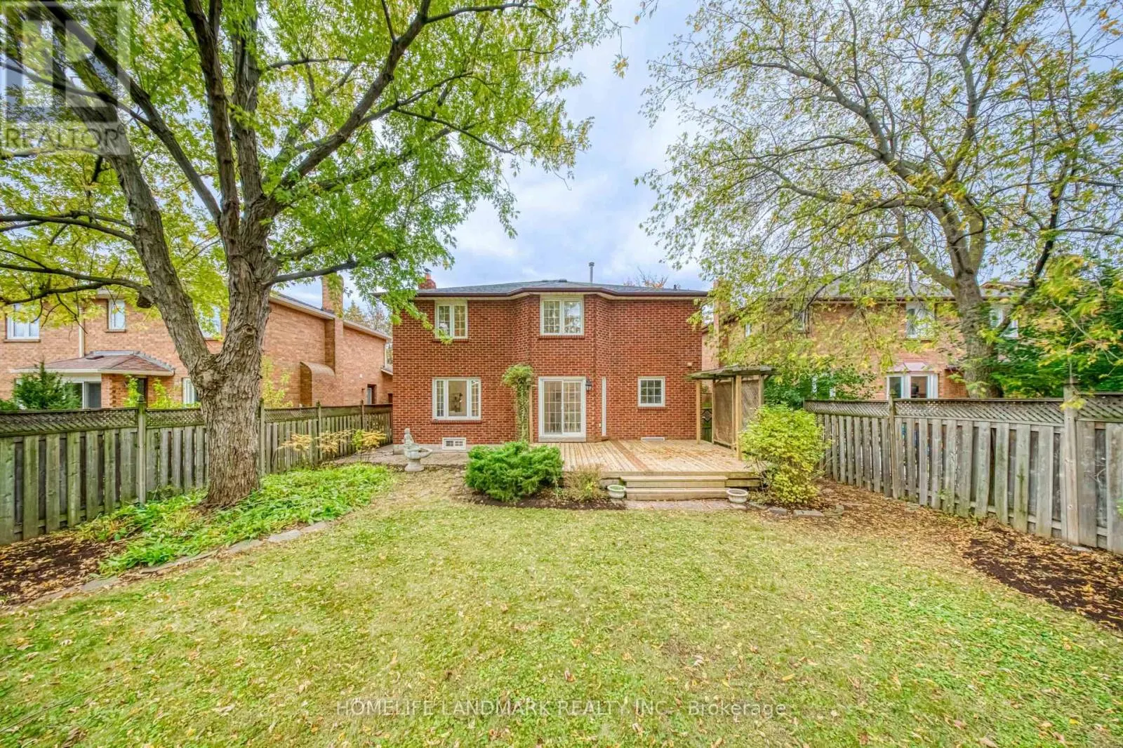 1323 GREENWOOD CRESCENT