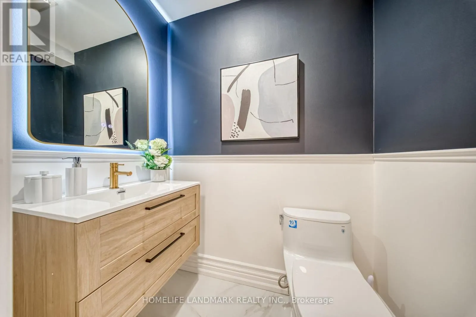 1323 GREENWOOD CRESCENT
