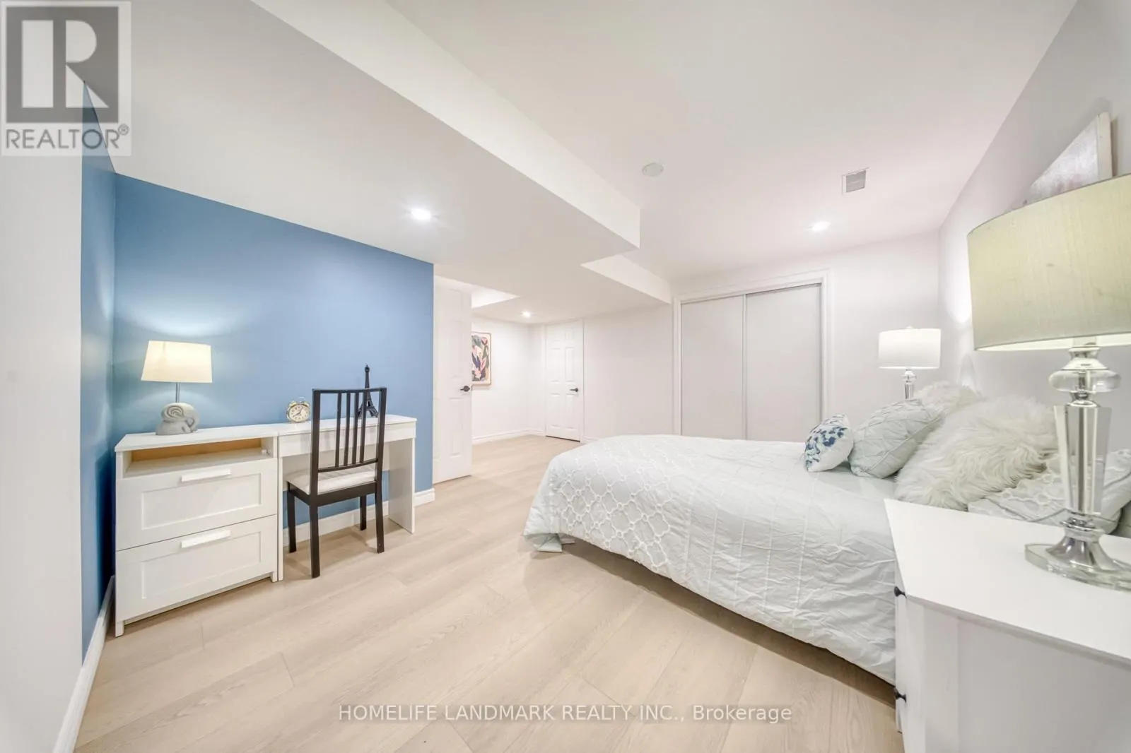 1323 GREENWOOD CRESCENT