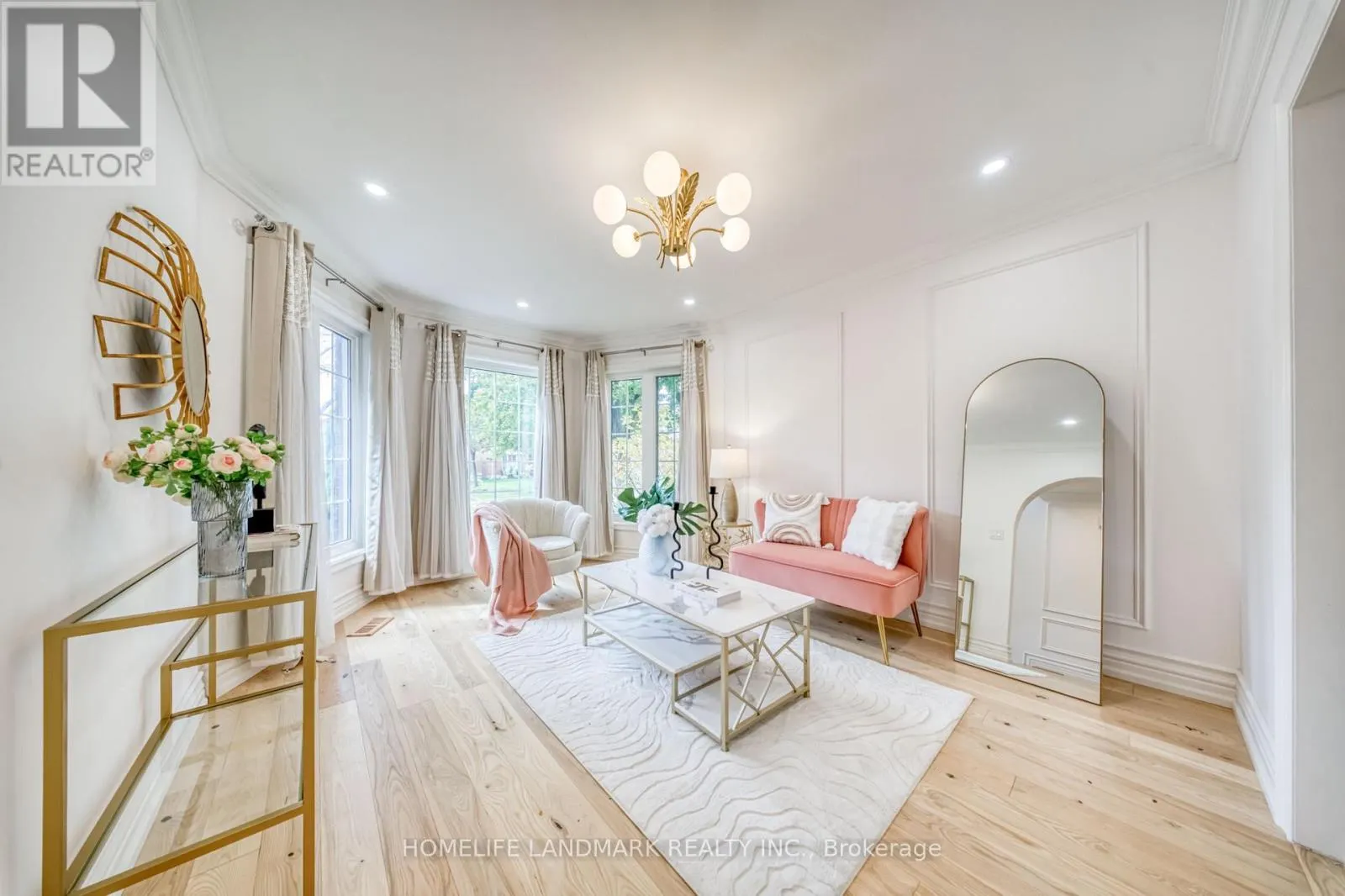 1323 GREENWOOD CRESCENT