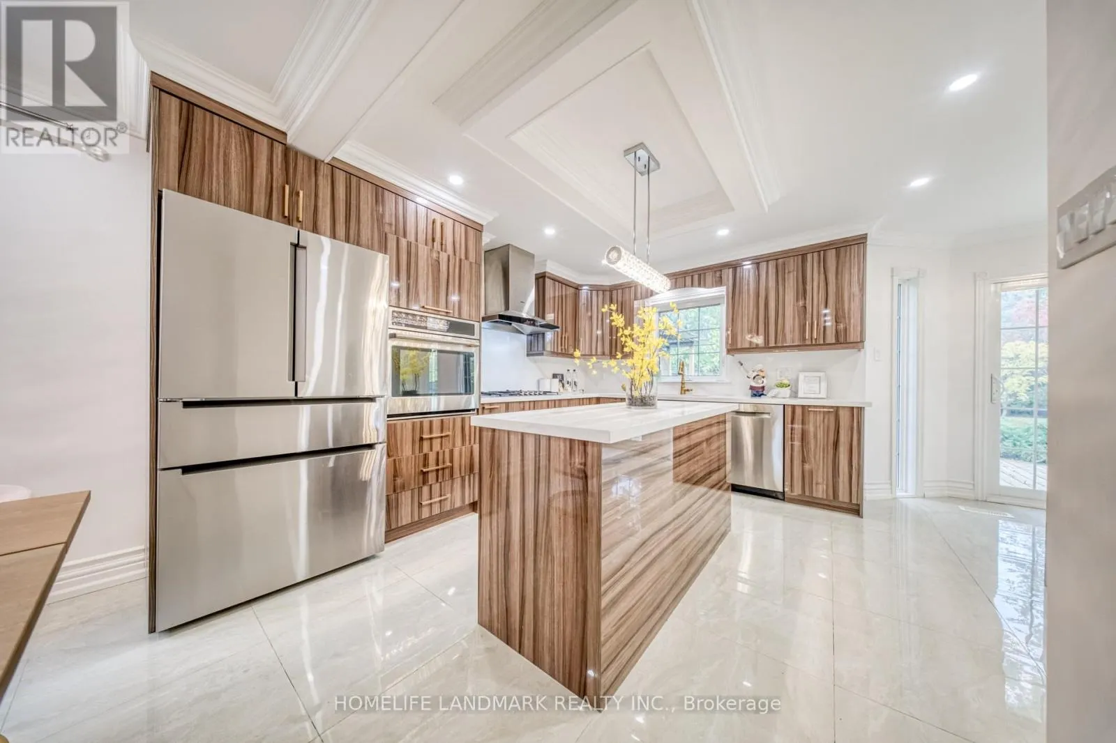 1323 GREENWOOD CRESCENT