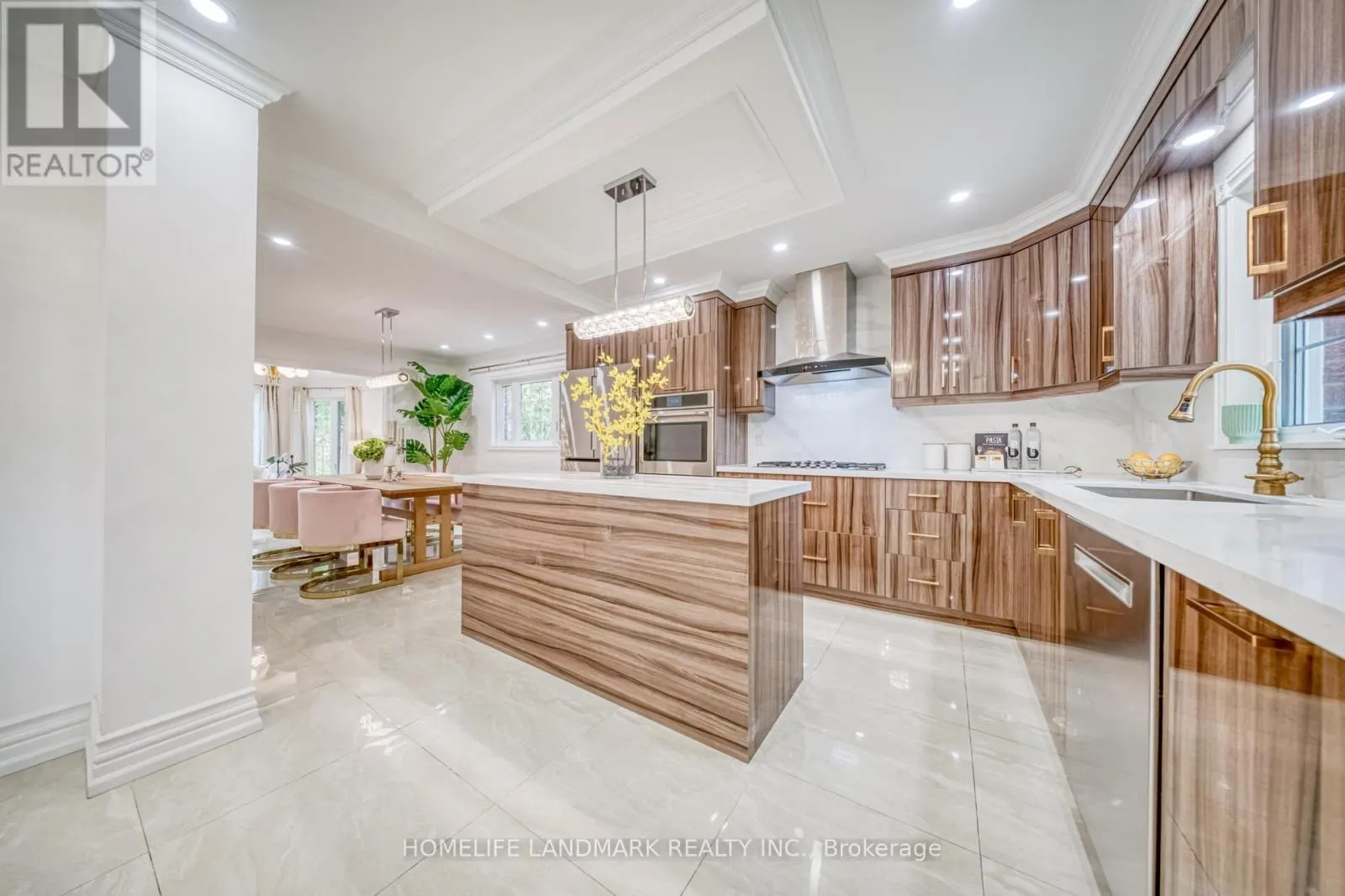 1323 GREENWOOD CRESCENT
