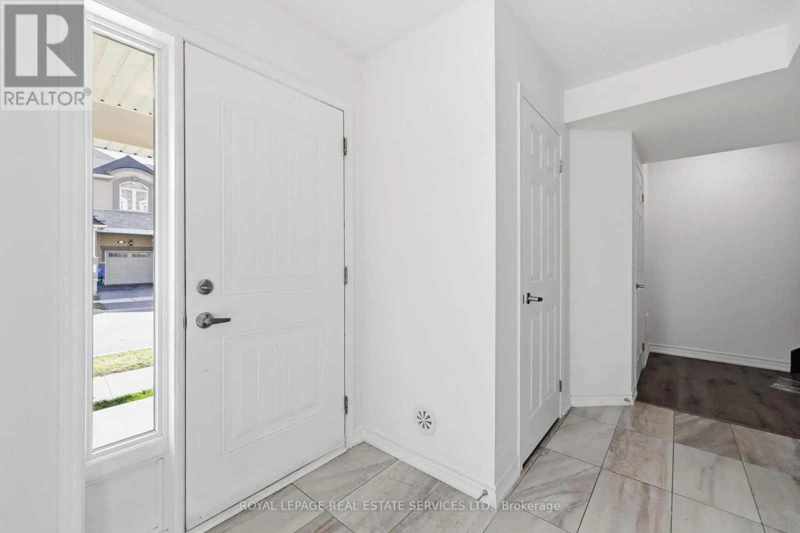 998 BALSAM COURT