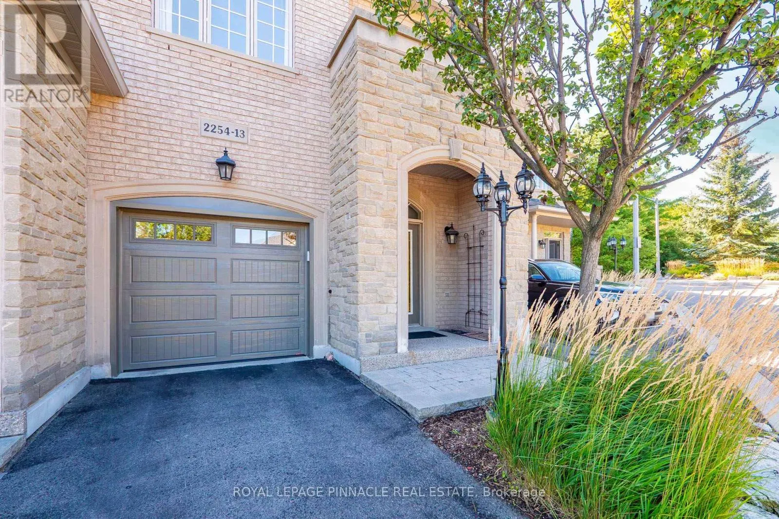 13 - 2254 ROCKINGHAM DRIVE