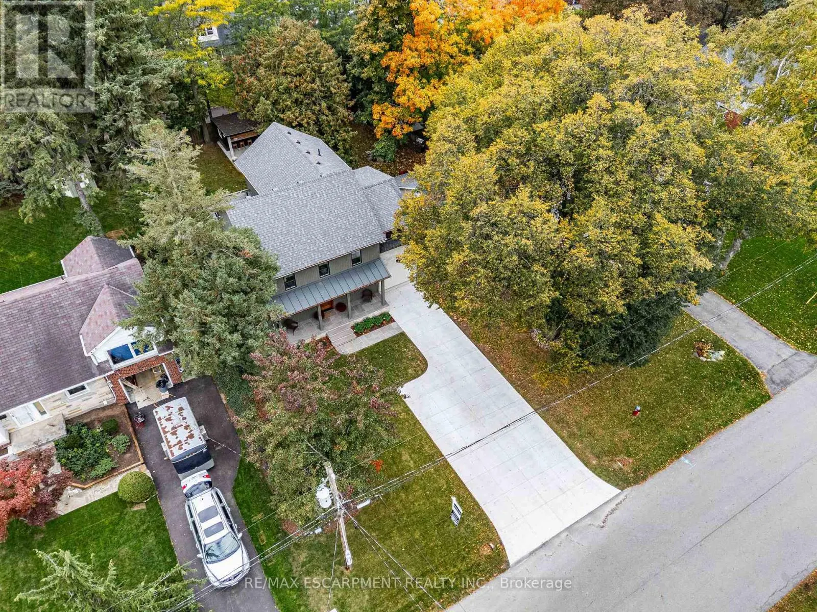 890 FOREST GLEN AVENUE