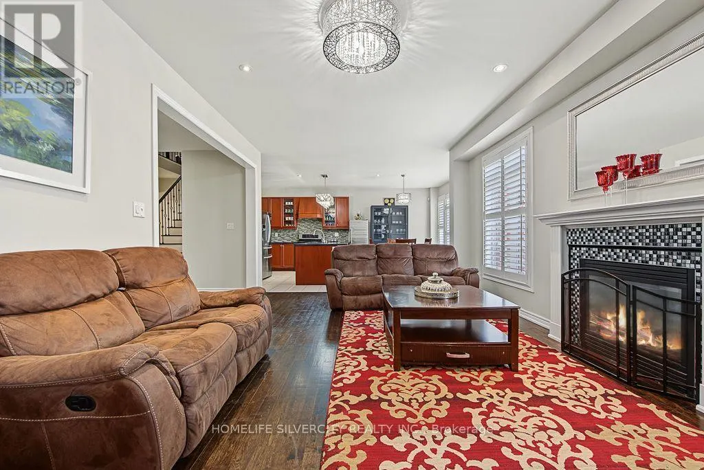 483 HINCHEY CRESCENT