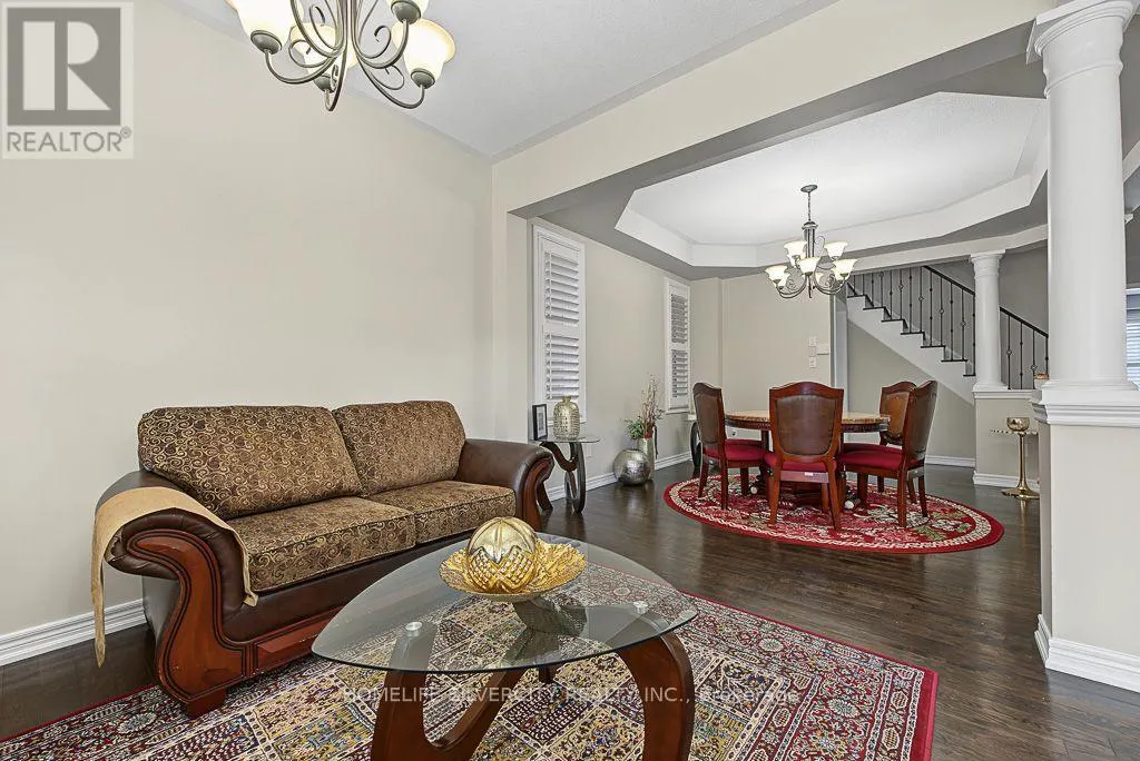 483 HINCHEY CRESCENT