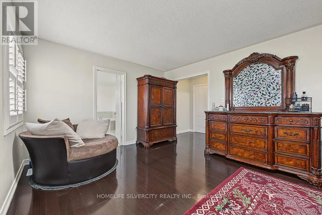 483 HINCHEY CRESCENT