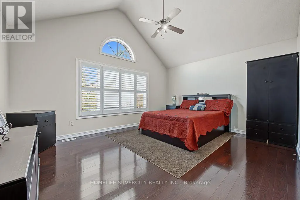 483 HINCHEY CRESCENT