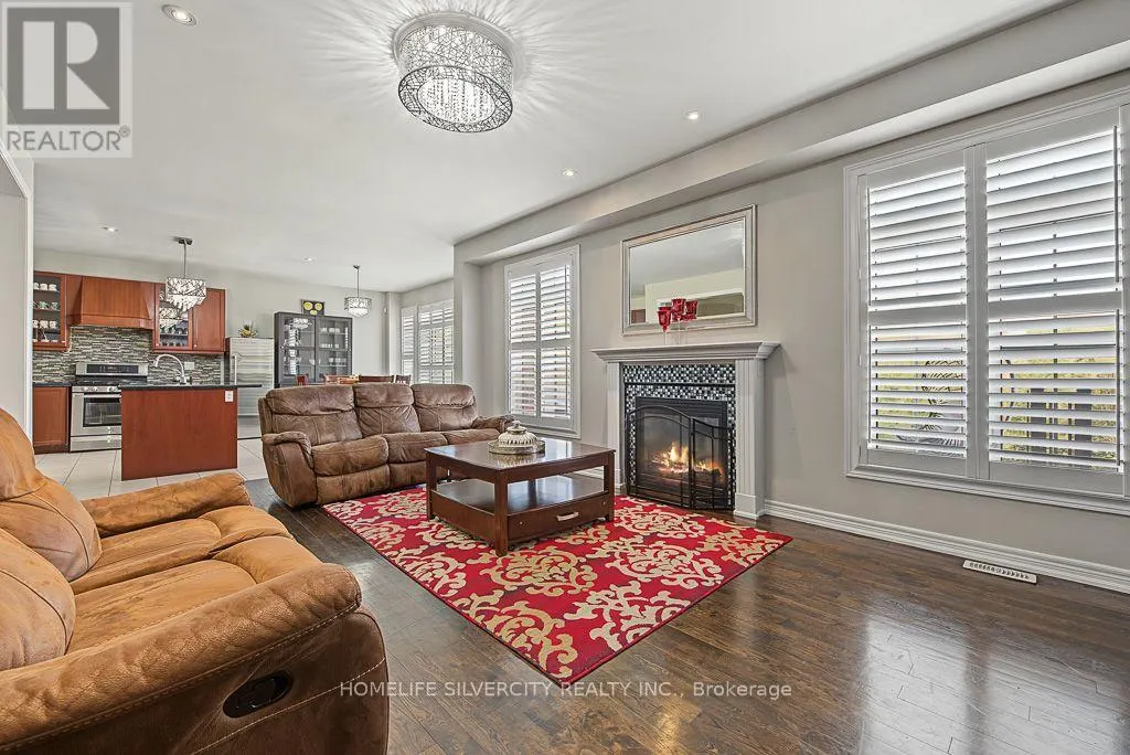483 HINCHEY CRESCENT