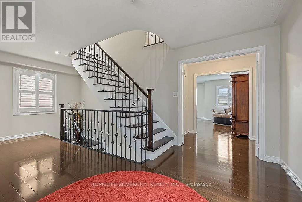 483 HINCHEY CRESCENT
