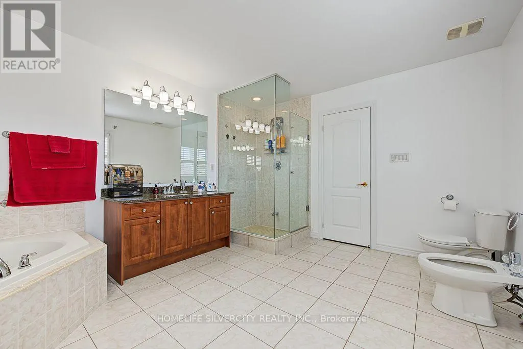 483 HINCHEY CRESCENT