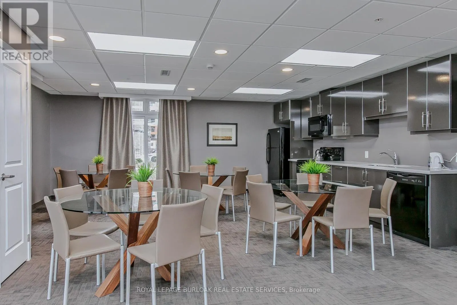 307 - 5010 CORPORATE DRIVE