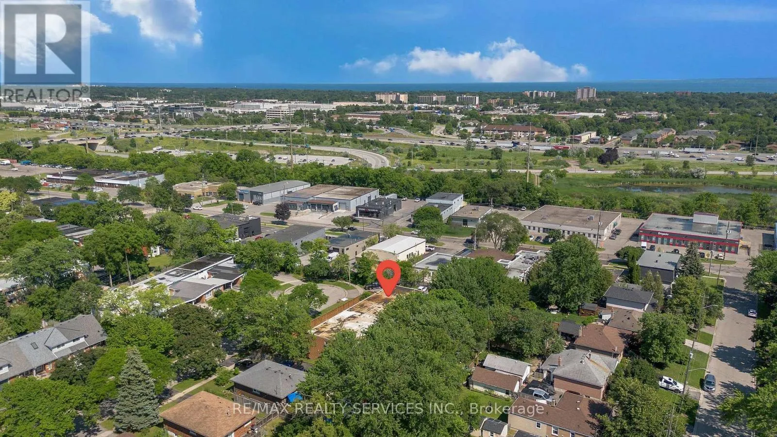 7 - 1140 TAVISTOCK DRIVE