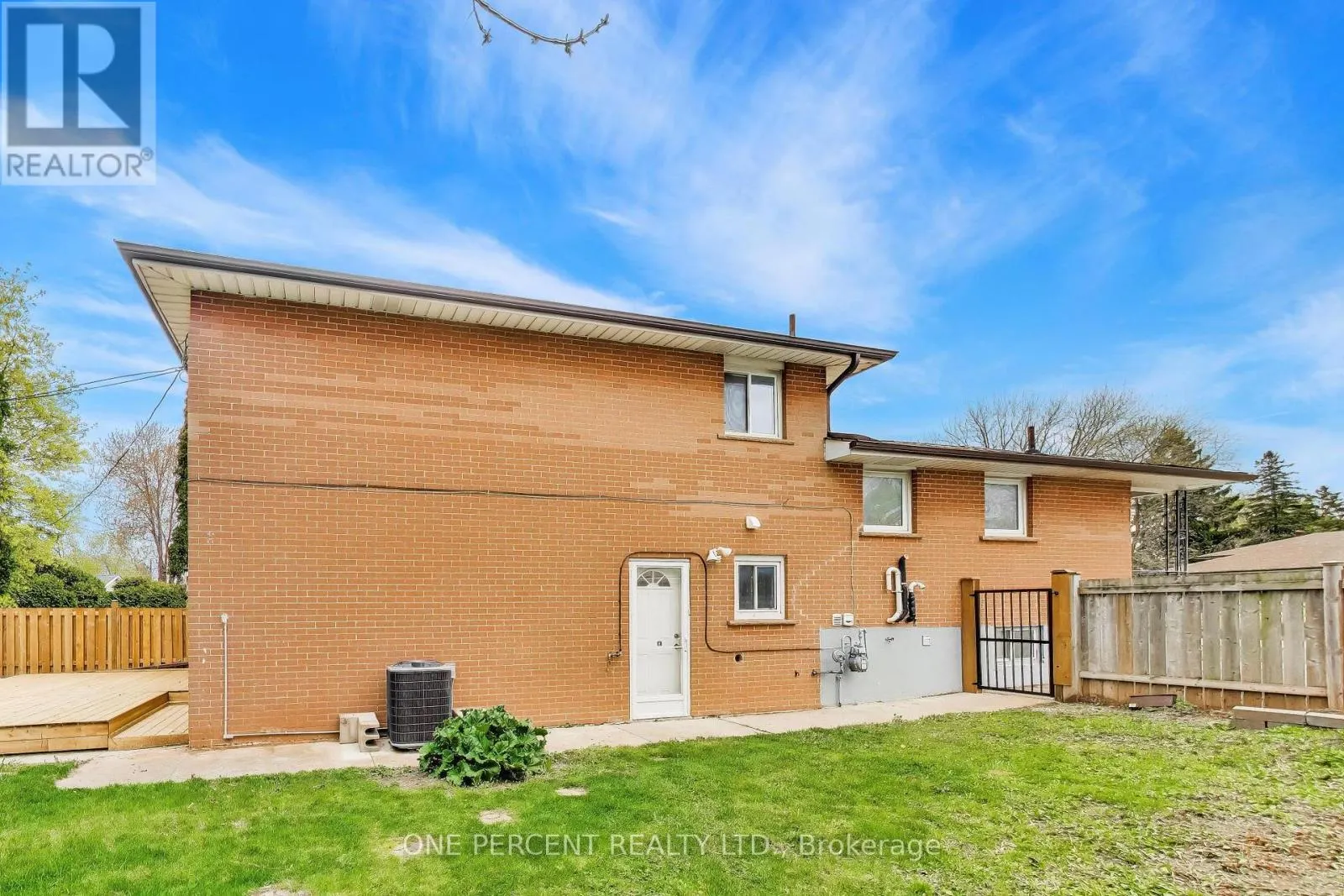 1270 PALLATINE DRIVE