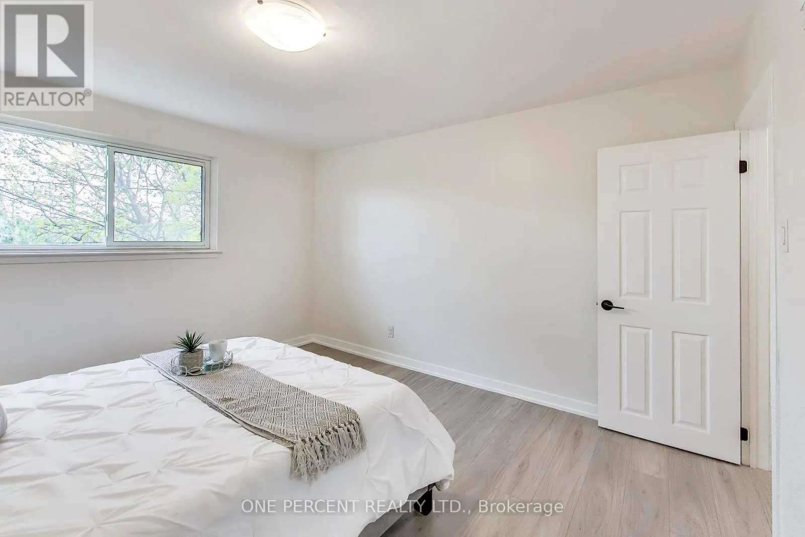 1270 PALLATINE DRIVE