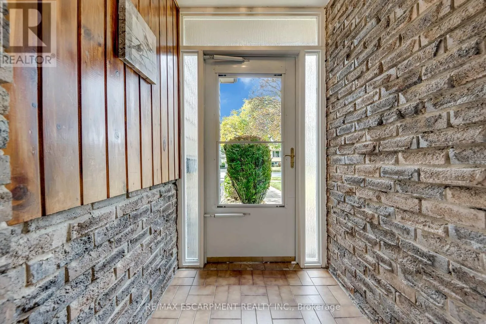625 BELVENIA ROAD