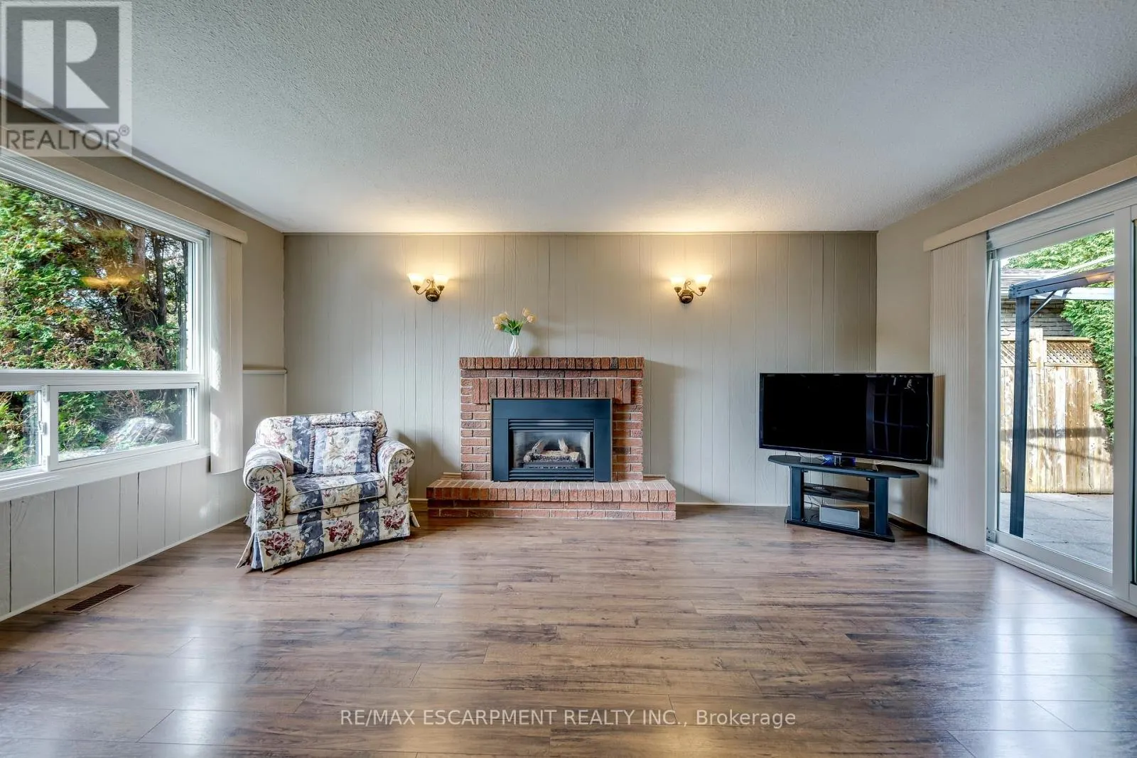 625 BELVENIA ROAD