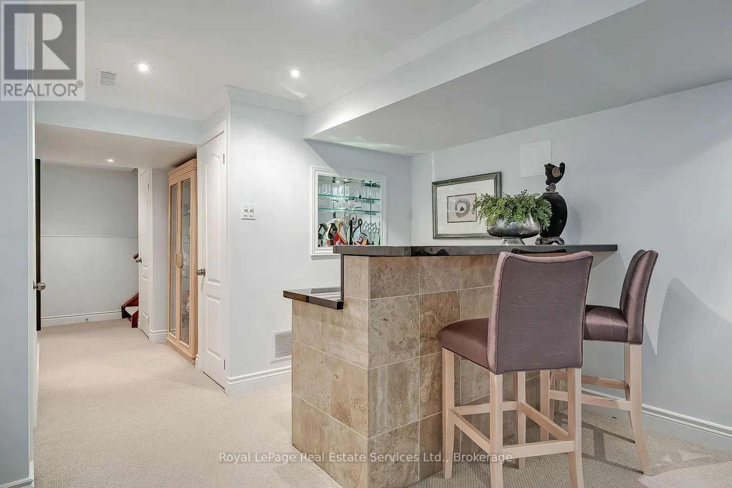 207 TAWNY CRESCENT