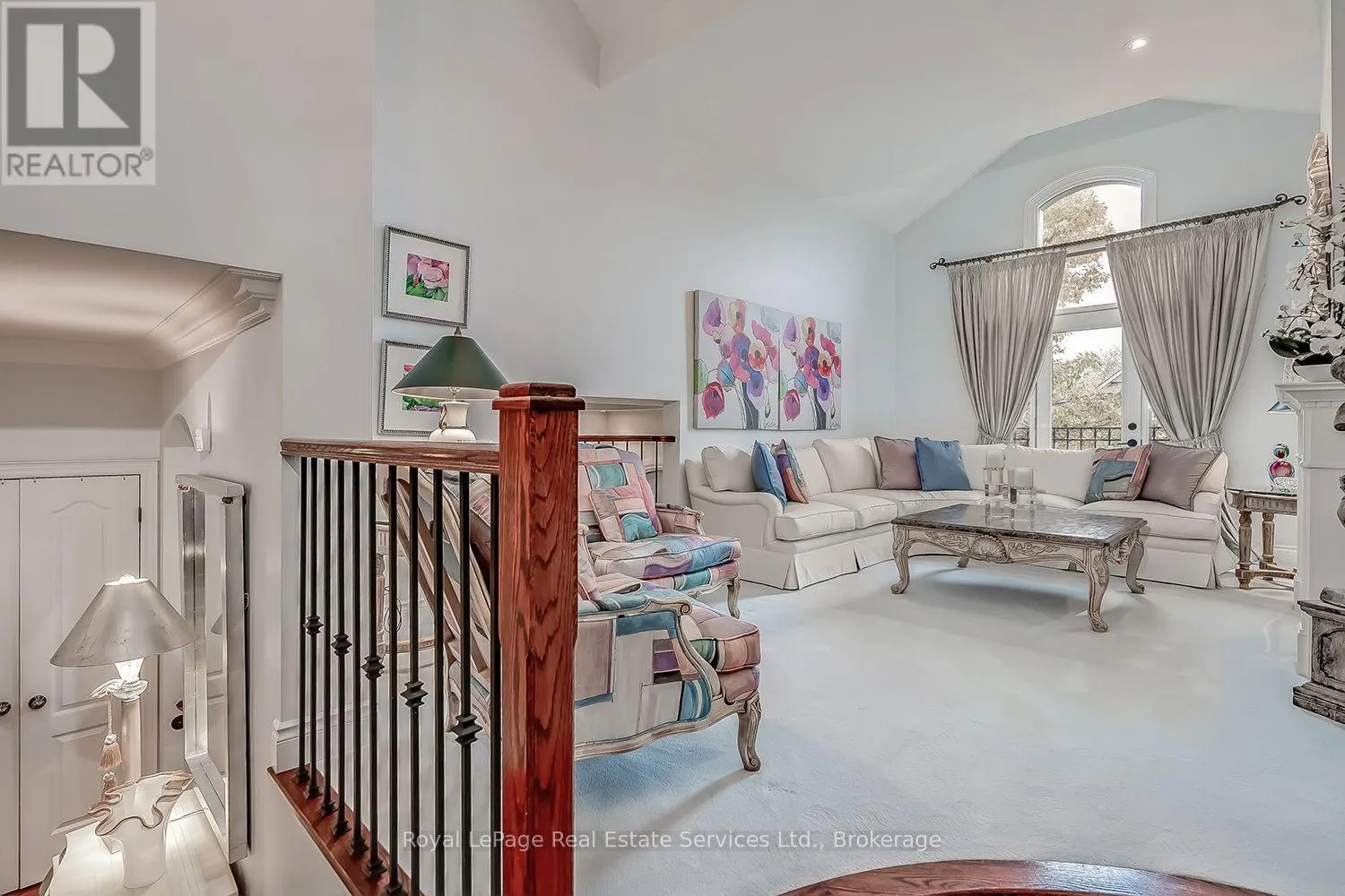 207 TAWNY CRESCENT