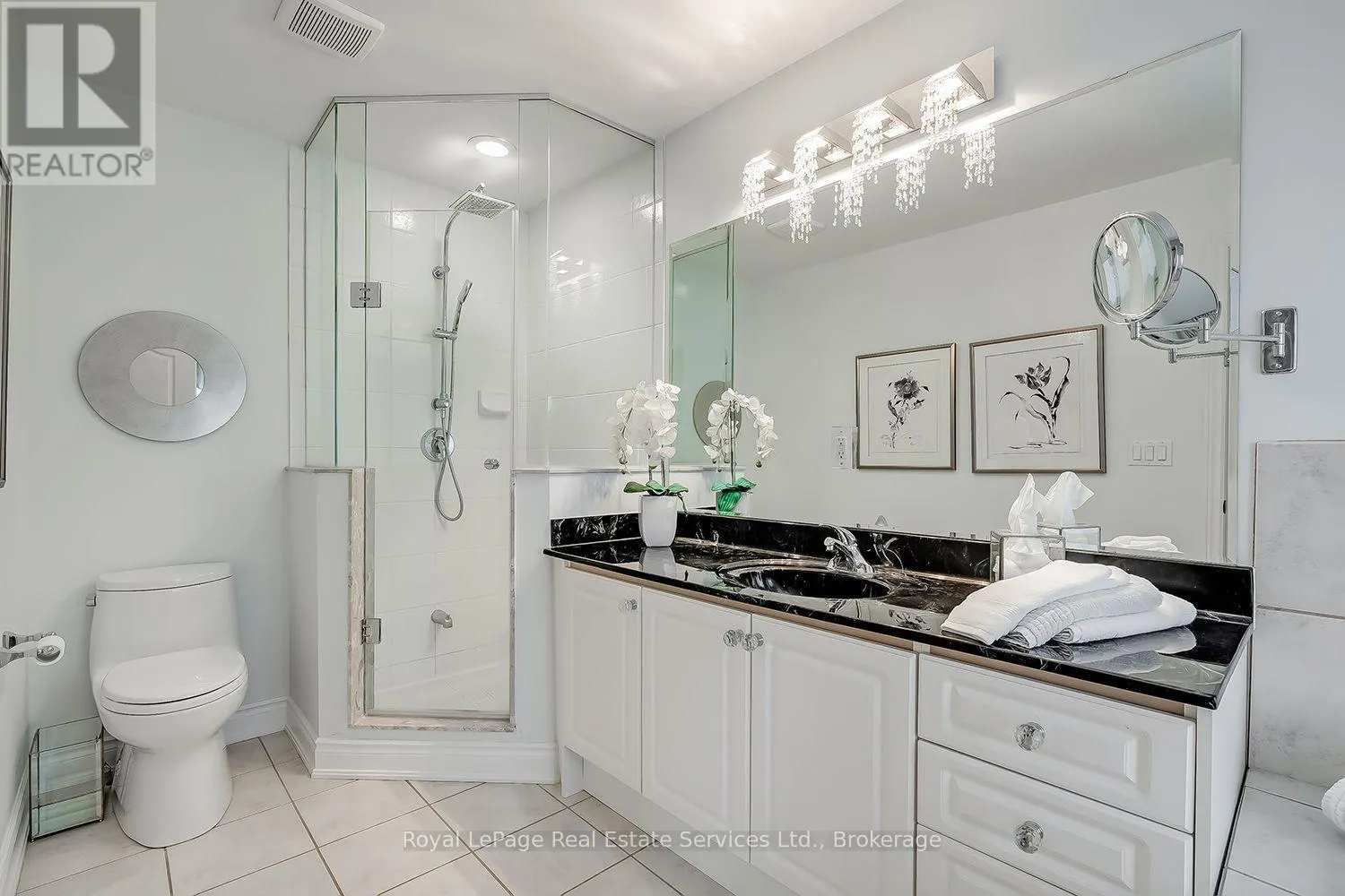 207 TAWNY CRESCENT