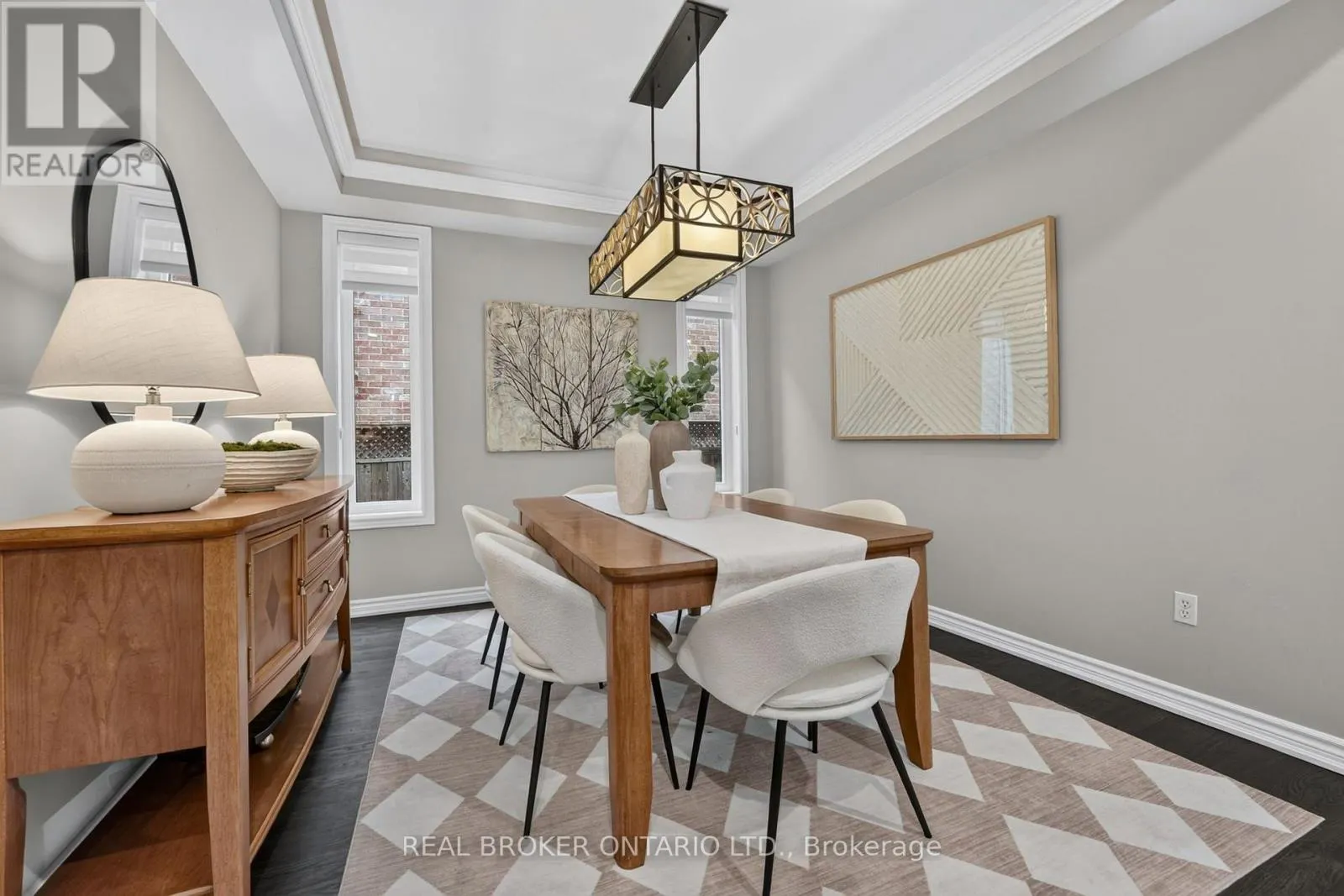 2243 WOODCREST DRIVE