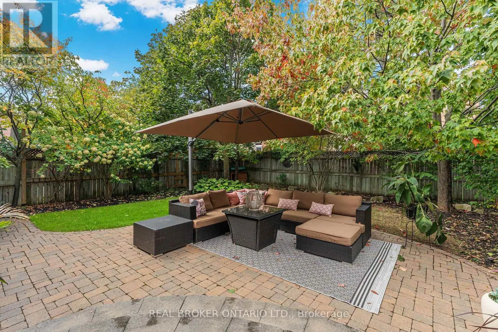 2243 WOODCREST DRIVE
