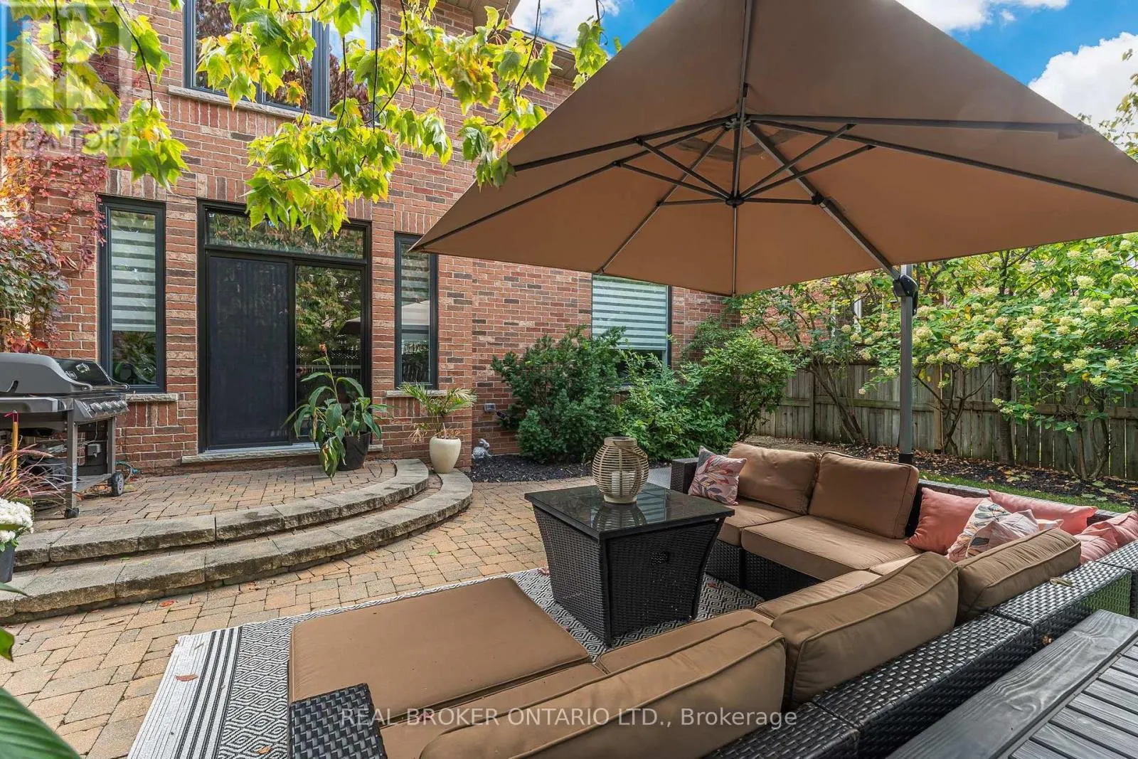 2243 WOODCREST DRIVE