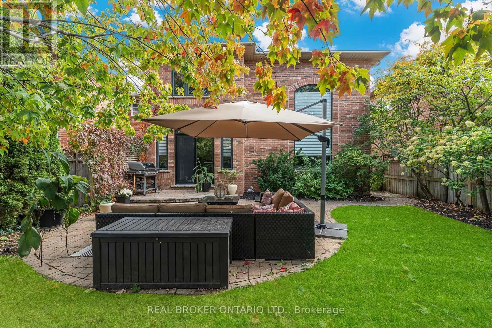 2243 WOODCREST DRIVE