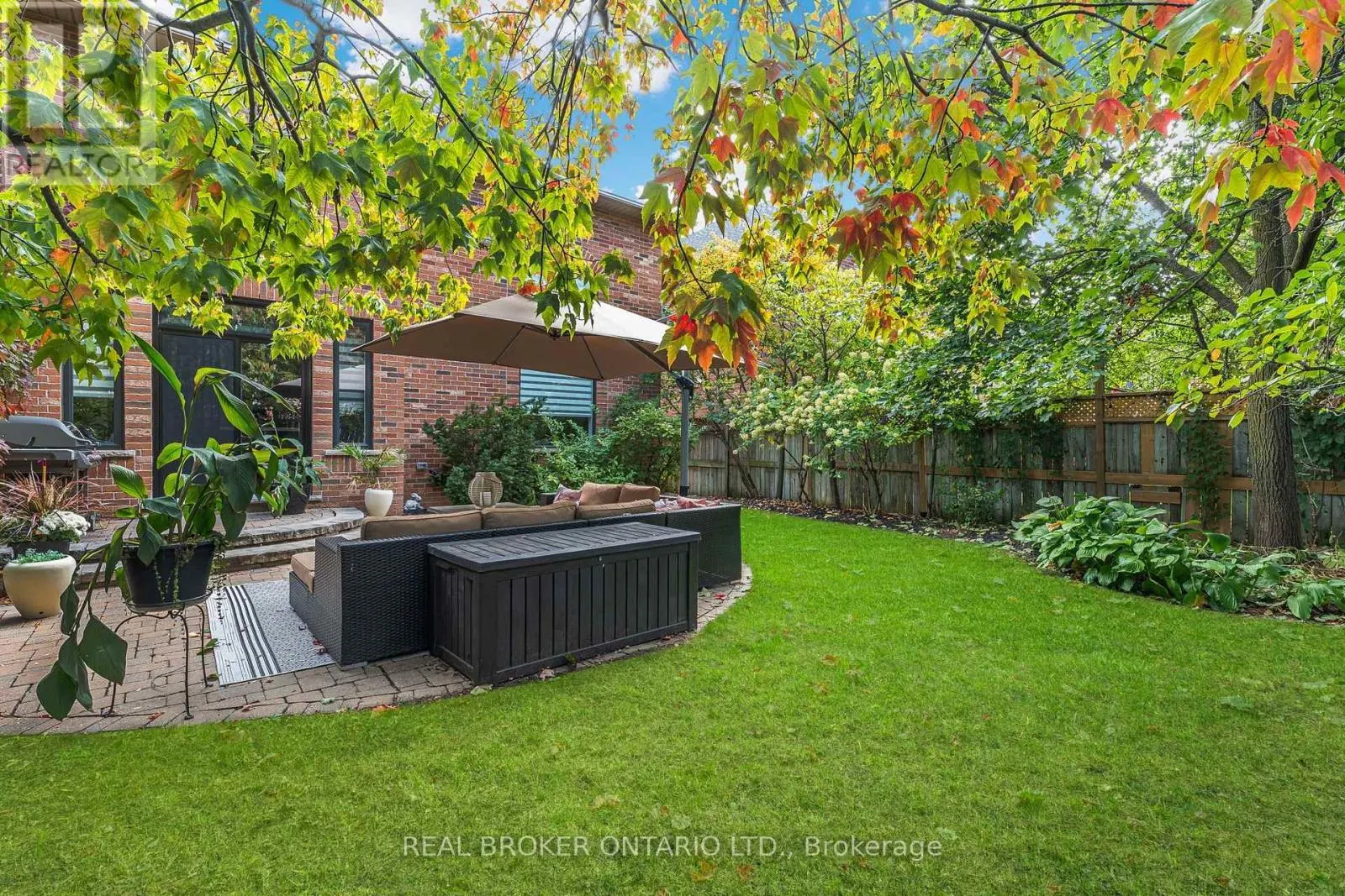 2243 WOODCREST DRIVE