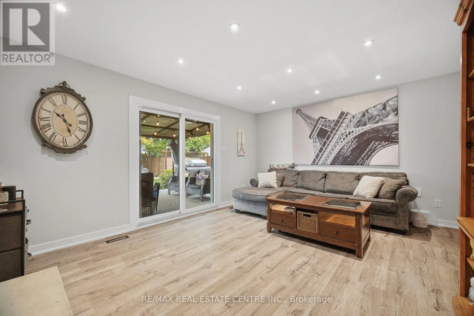 308 RIDGE DRIVE
