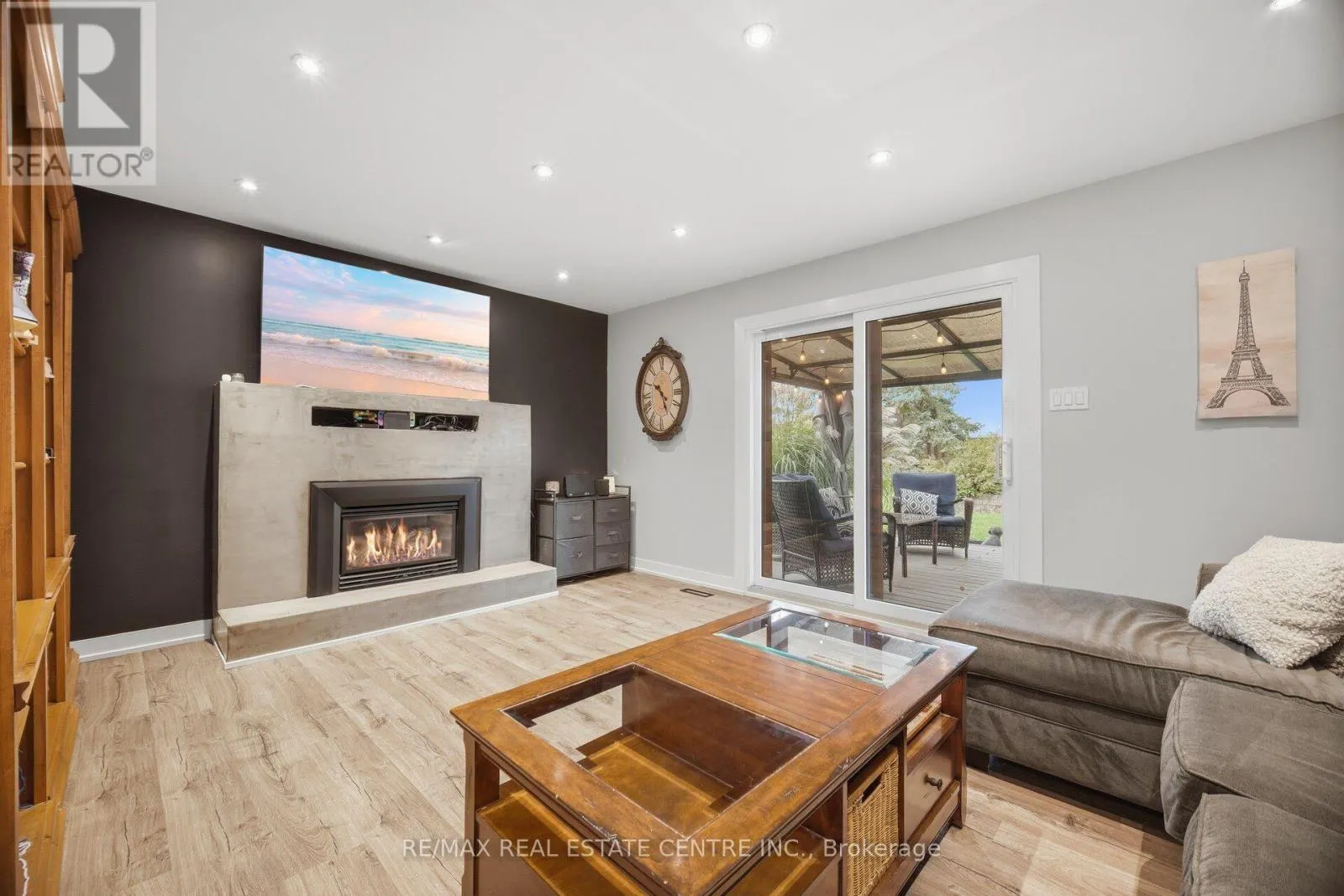 308 RIDGE DRIVE