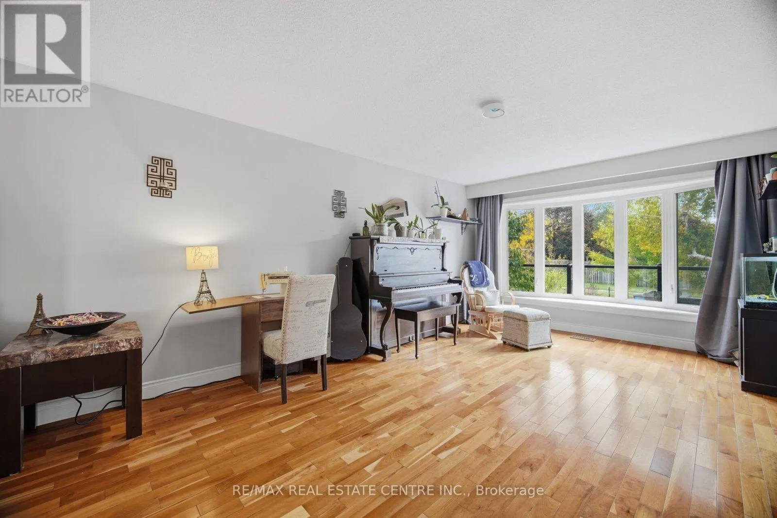 308 RIDGE DRIVE