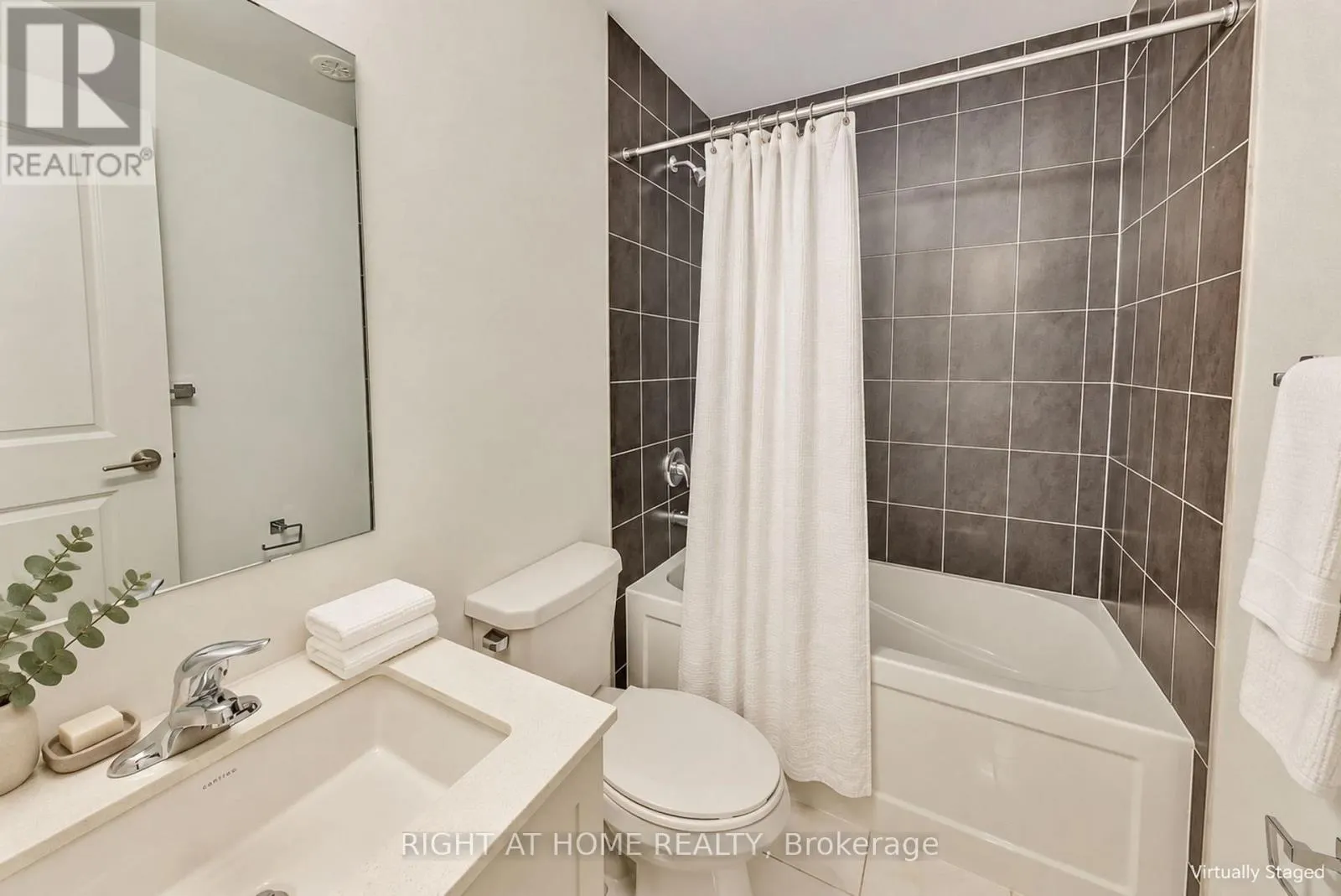 156 - 1095 DOUGLAS MCCURDY DRIVE