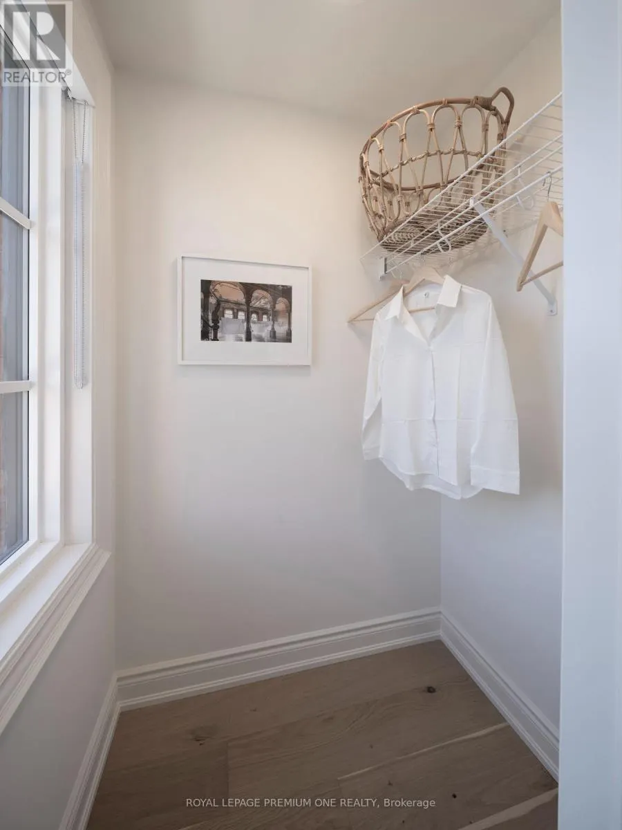 24 EARLINGTON AVENUE