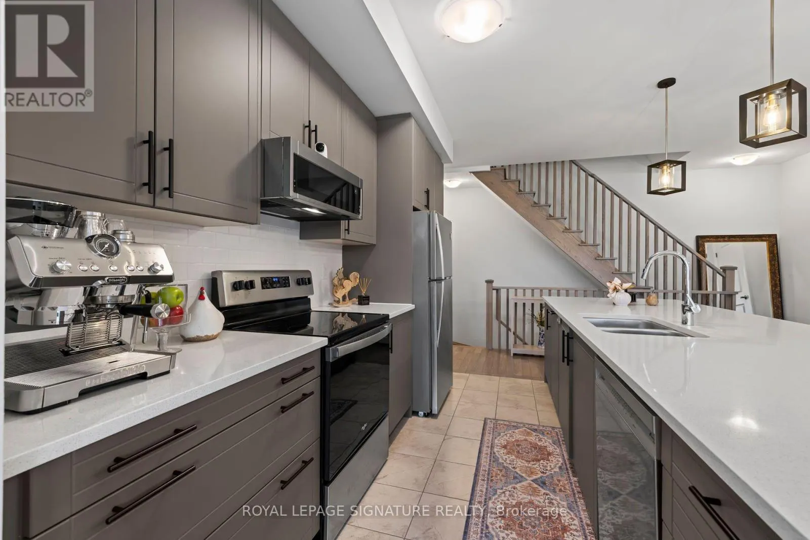 2542 LITTLEFIELD CRESCENT