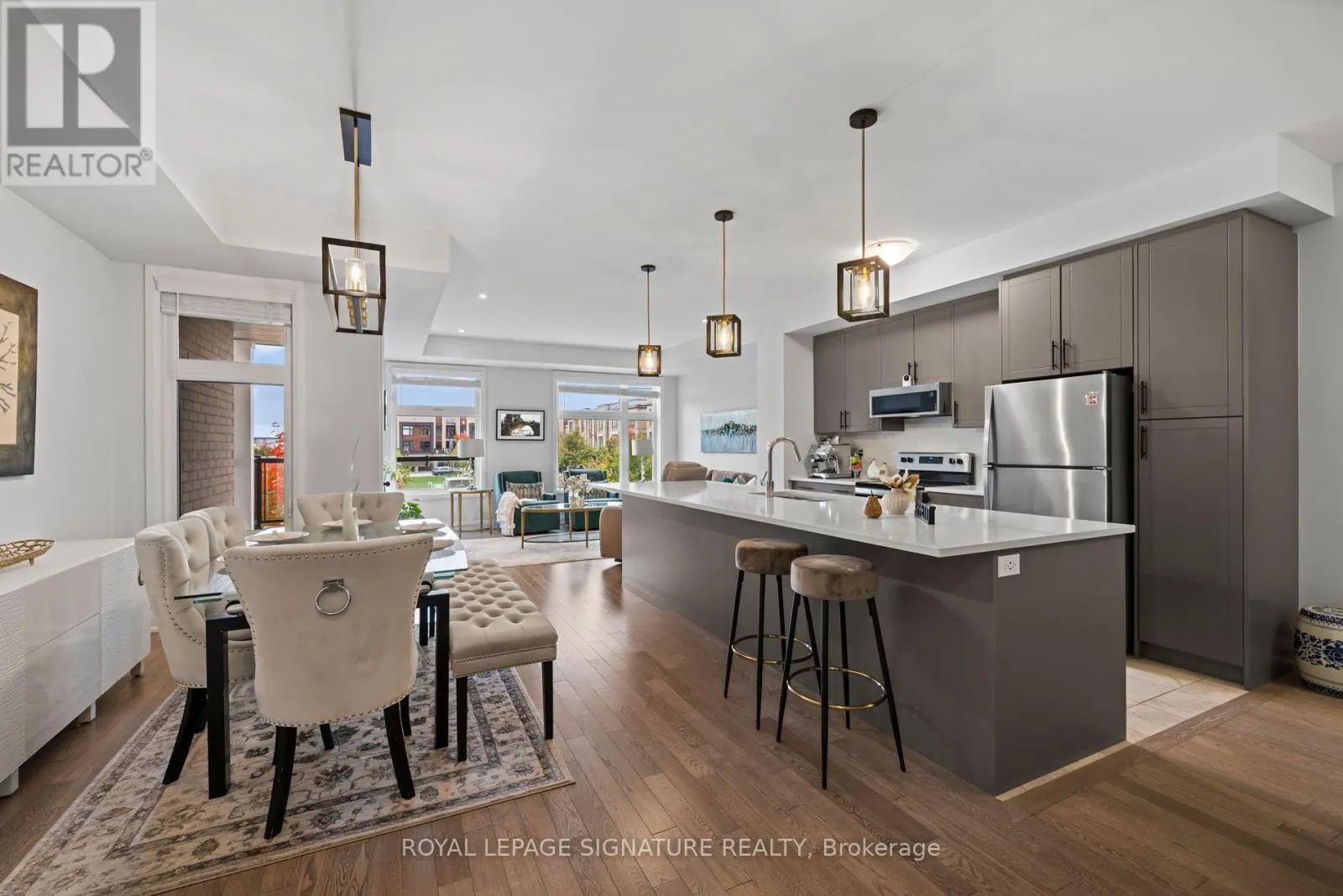2542 LITTLEFIELD CRESCENT