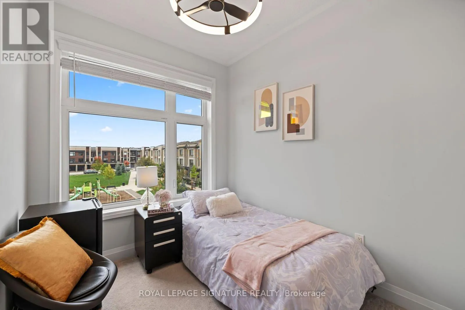 2542 LITTLEFIELD CRESCENT