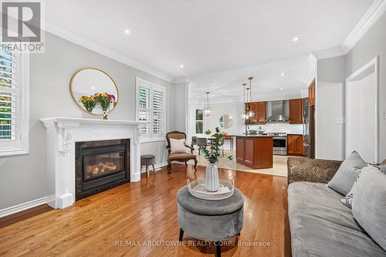 2447 HIGHMOUNT CRESCENT