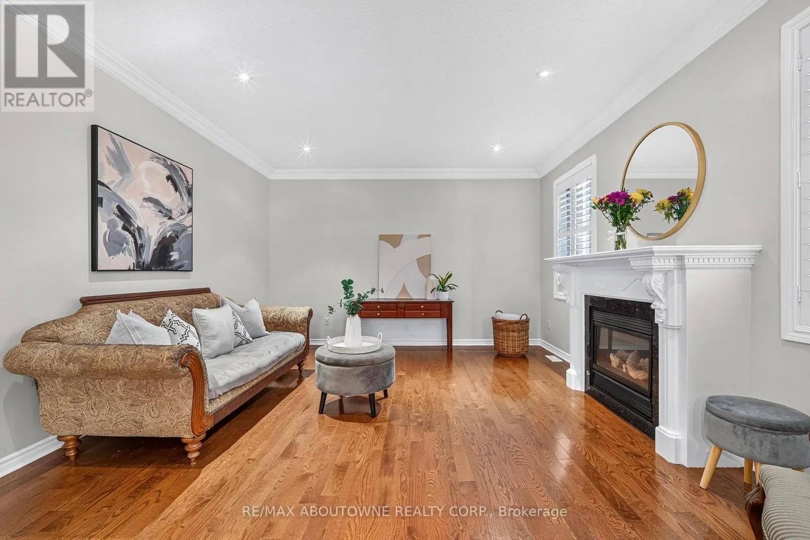 2447 HIGHMOUNT CRESCENT