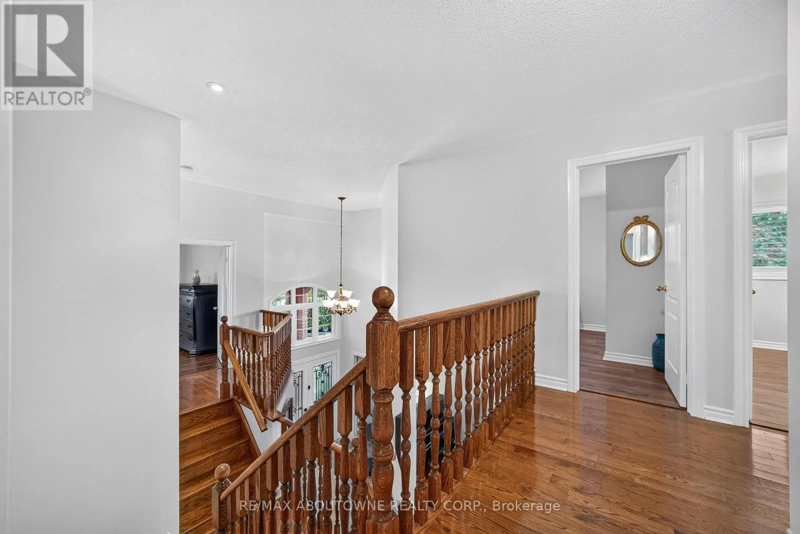2447 HIGHMOUNT CRESCENT