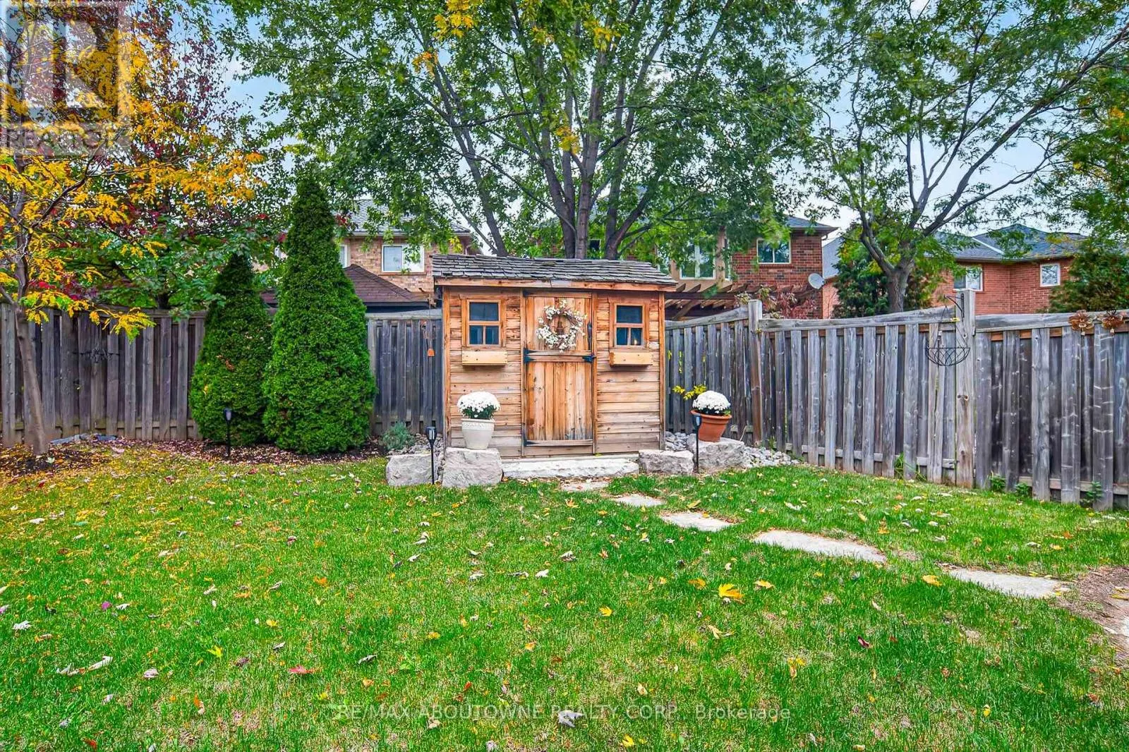 2447 HIGHMOUNT CRESCENT